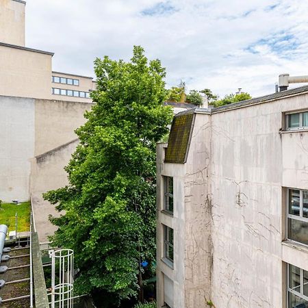 Апартаменты Guestready - Luxe Living Near The Eiffel Tower Париж Экстерьер фото